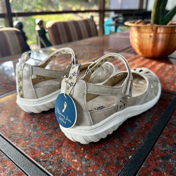 JBU by Jambu Hibiscus Casual Mary Jane Floral orthopedic comfort - Picture 9 of 12